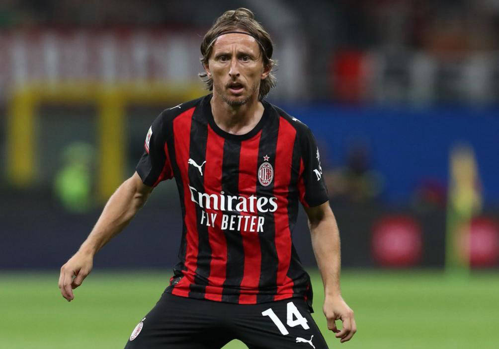 西超杯-亚马尔破门加维传射 巴萨2-0毕尔巴鄂